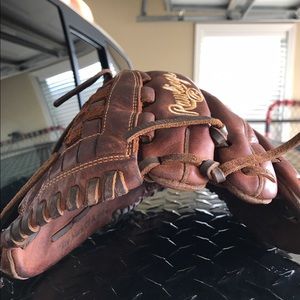 Rawlings Baseball Mitt