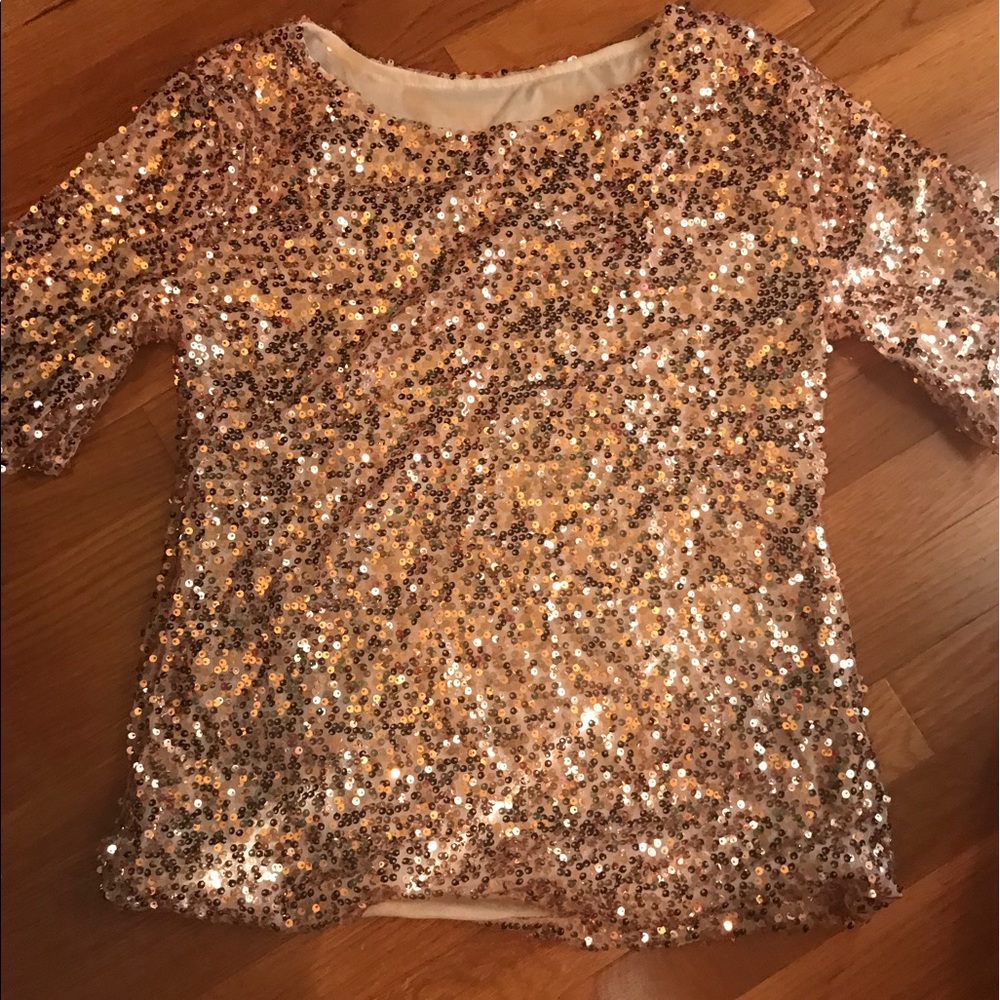 Gold sequin quarter sleeve shirt
