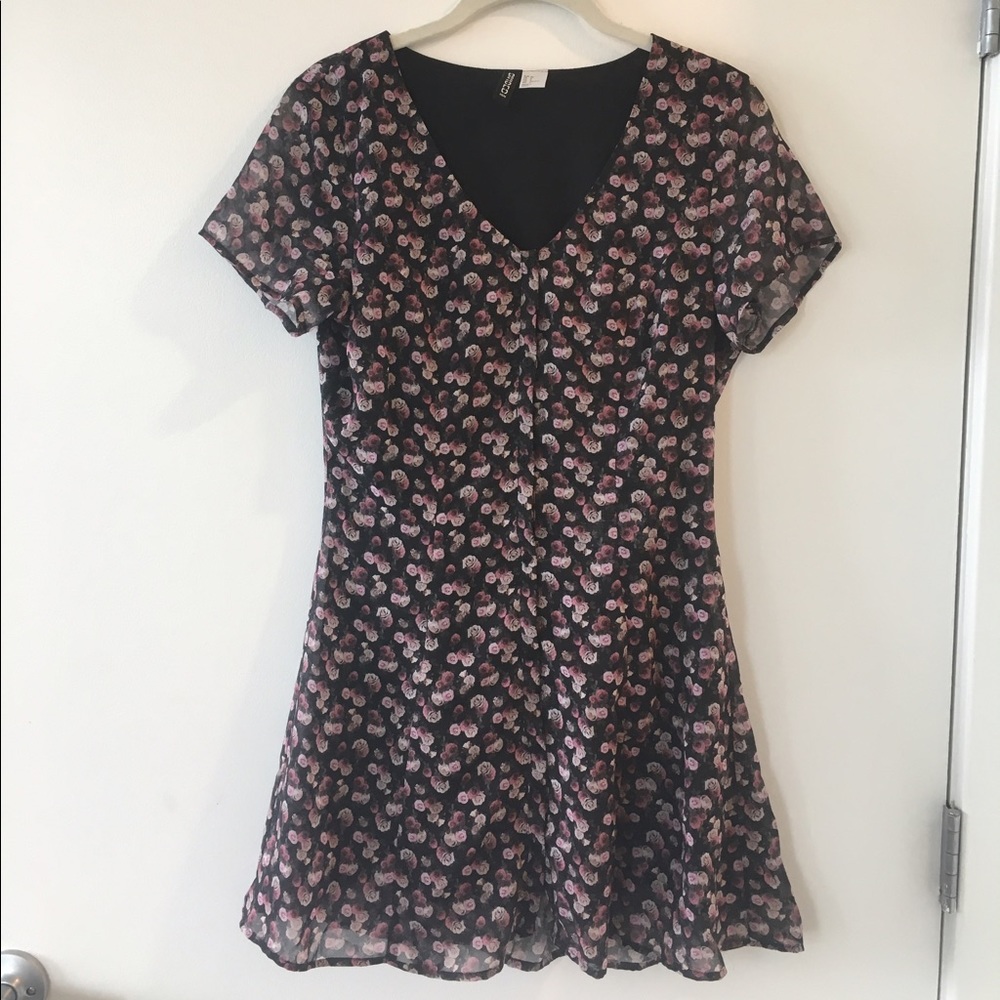 H&M rose print button down tea dress size 4 or 6
