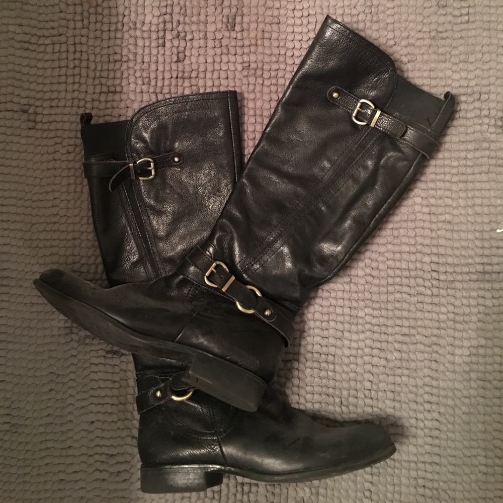 Black boots