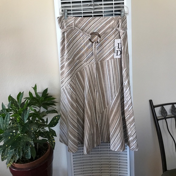 Dalia Dresses & Skirts - Dalia skirt New