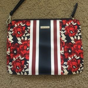 Tommy Hilfiger clutch