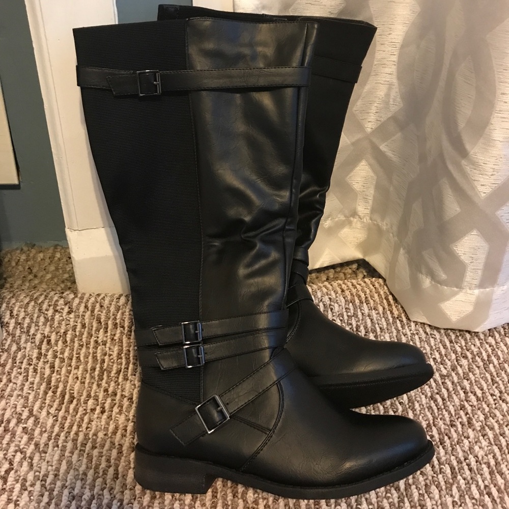 Donated! New knee-high black boots from Avenue