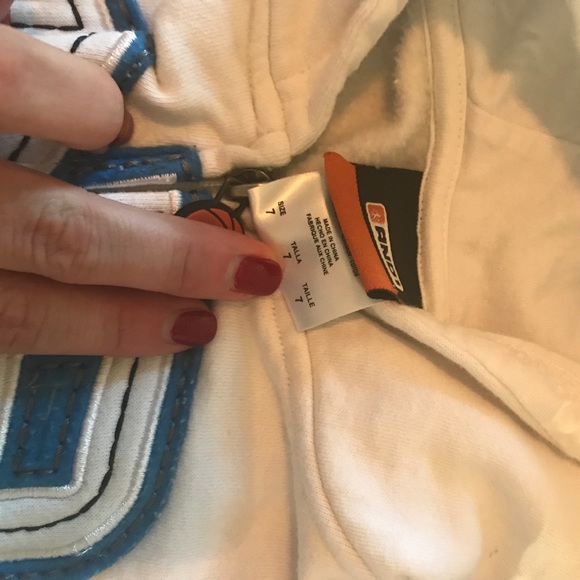 And 1 Zip-Up - Picture 3 of 3