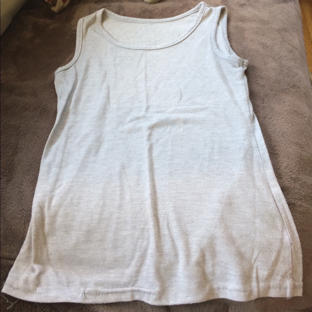 Gray tank top