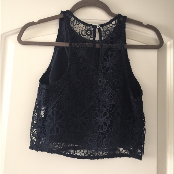 Hollister lace crop top - Picture 2 of 2