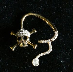 Skull earring