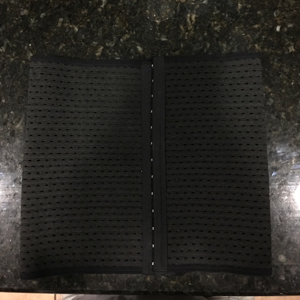 Waist trainer - breathable