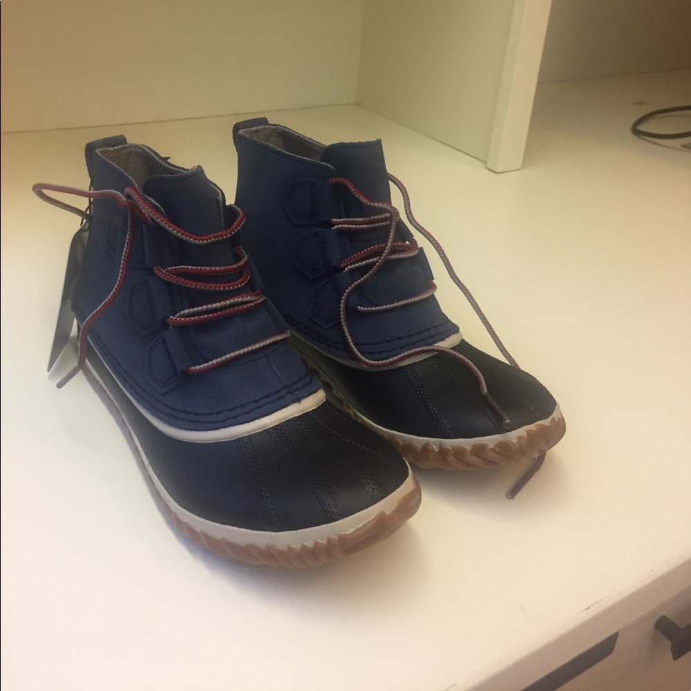 Sorel Out N About Leather Duck Boots, Navy