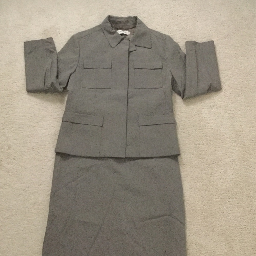 Calvin Klein Collection Two Piece Skirt Suit Set. Excellent Condition!!