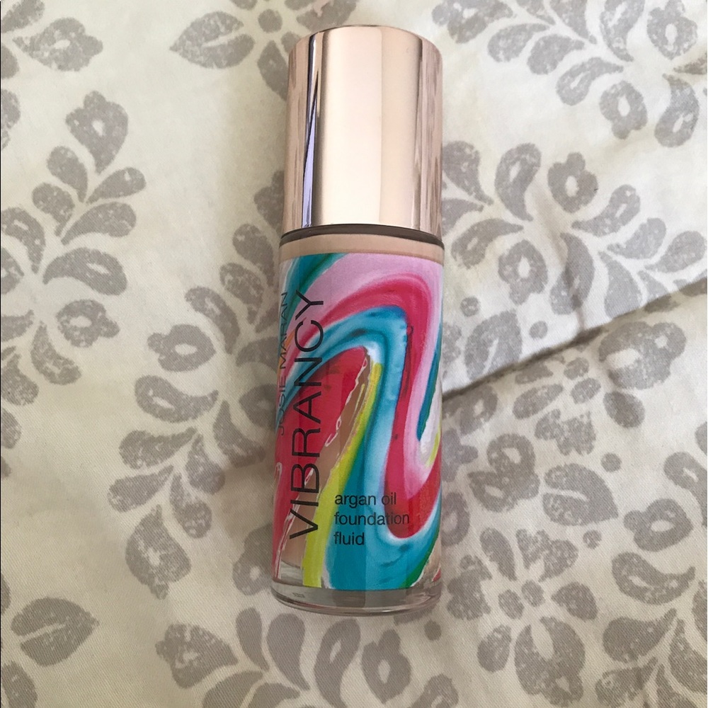 Josie Maran Vibrancy Foundation- Mystical RG30