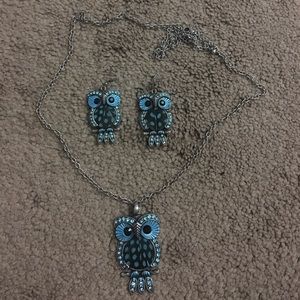 Feather owl earring and necklace set!