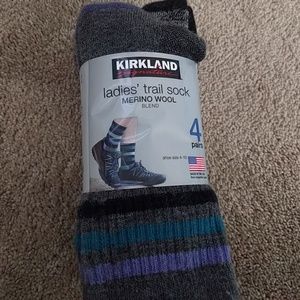 Kirkland women's wool socks (4 pairs)