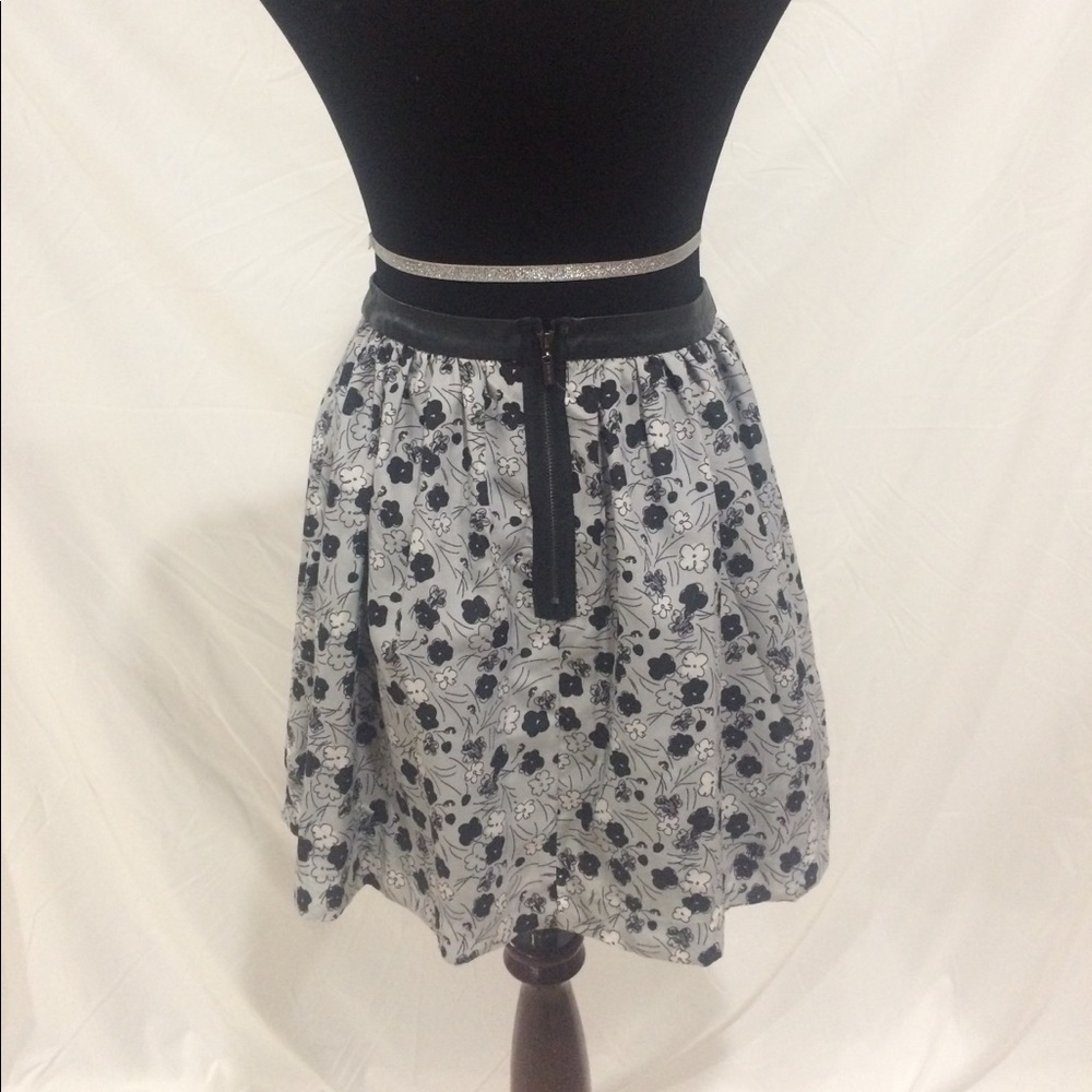 Floral Print Boutique Skater Skirt - Picture 2 of 3