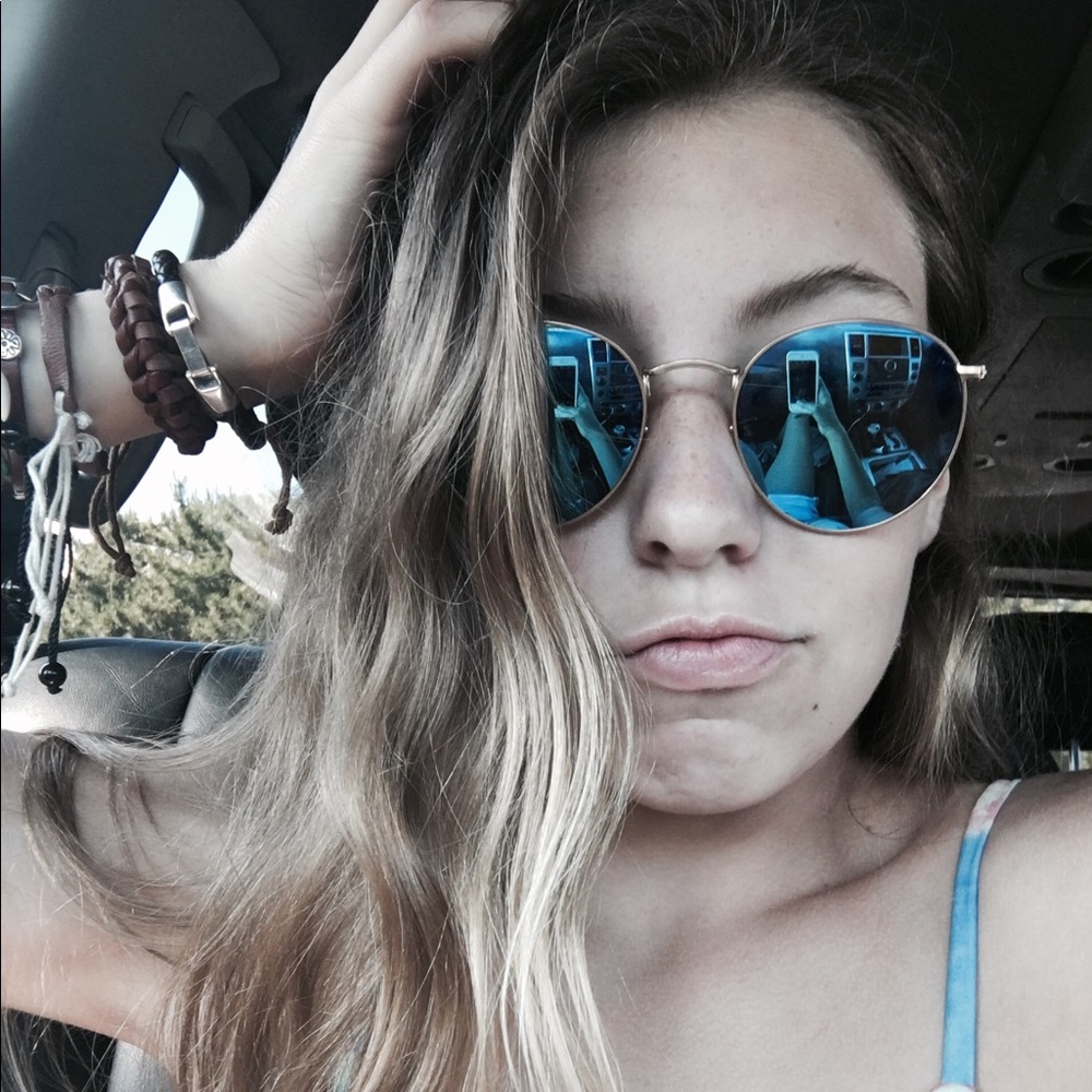 Meet your Posher, Kailey