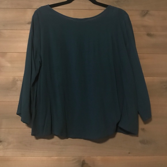 Beautiful Lacy Green Blouse - Picture 2 of 2