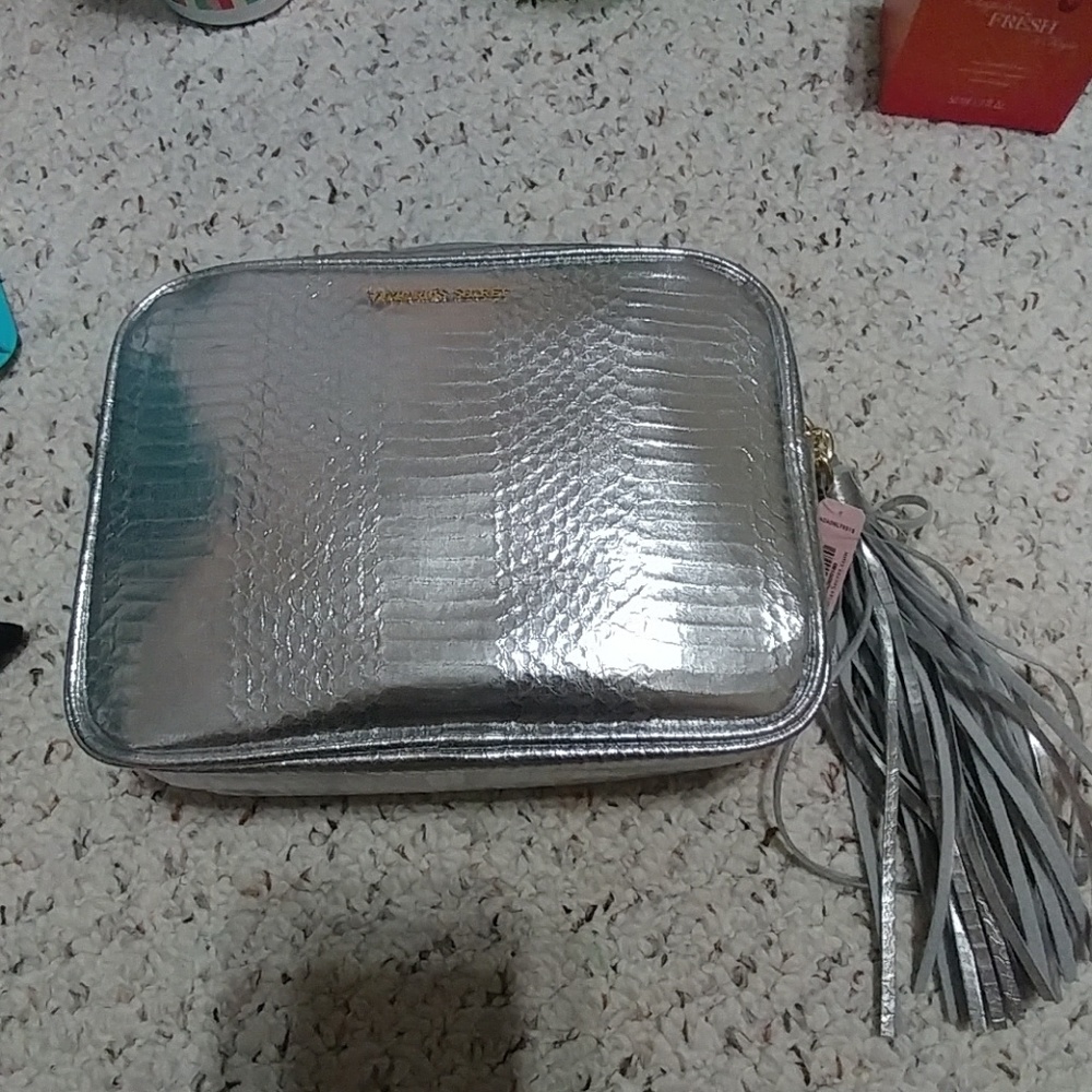 VS Metallic Crossbody