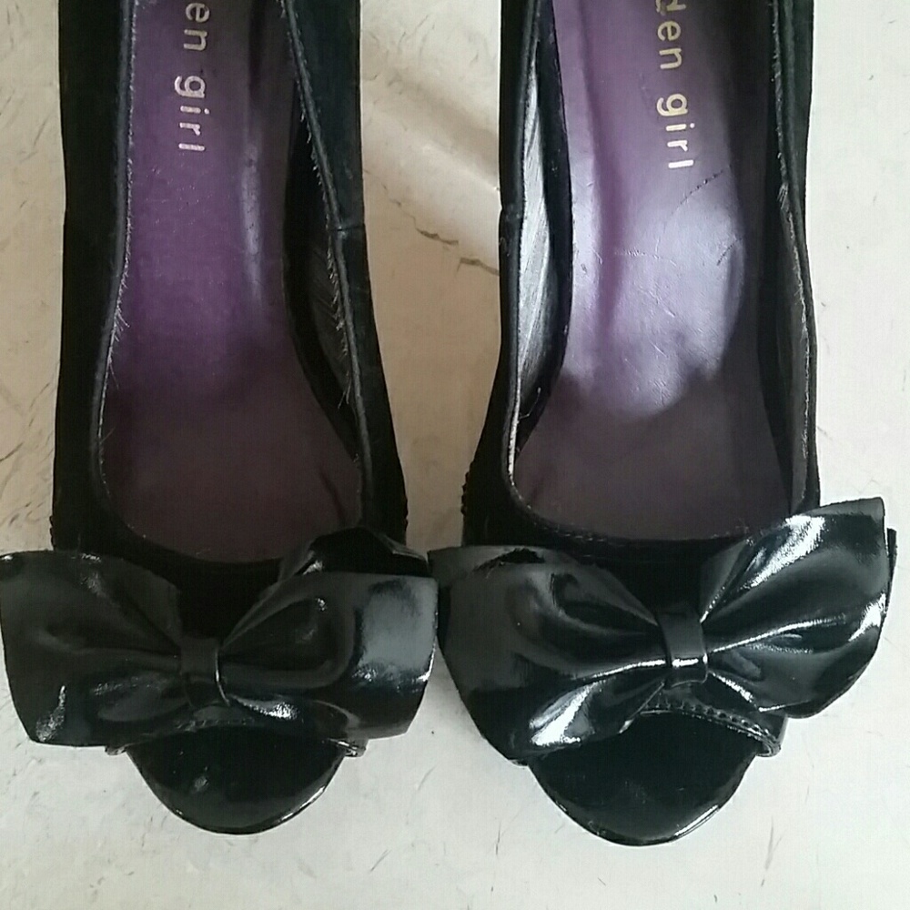 🎀Madden Girl Velvet & Patent Leather Heels🎀