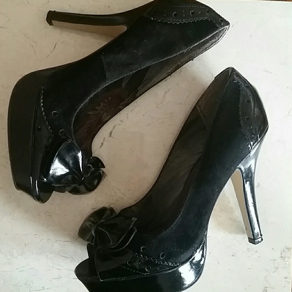 🎀Madden Girl Velvet & Patent Leather Heels🎀 - Picture 2 of 8