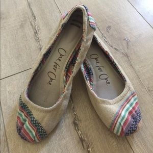 ❤️SALE❤️ Toms colorful ballet flats size 9