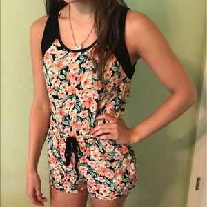 Forever 21 Peach Floral Romper Size S