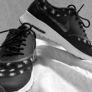 Grey Leopard Print Nike Air Max Sneakers Size 8.5