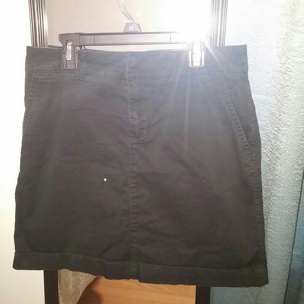 High waisted black skirt