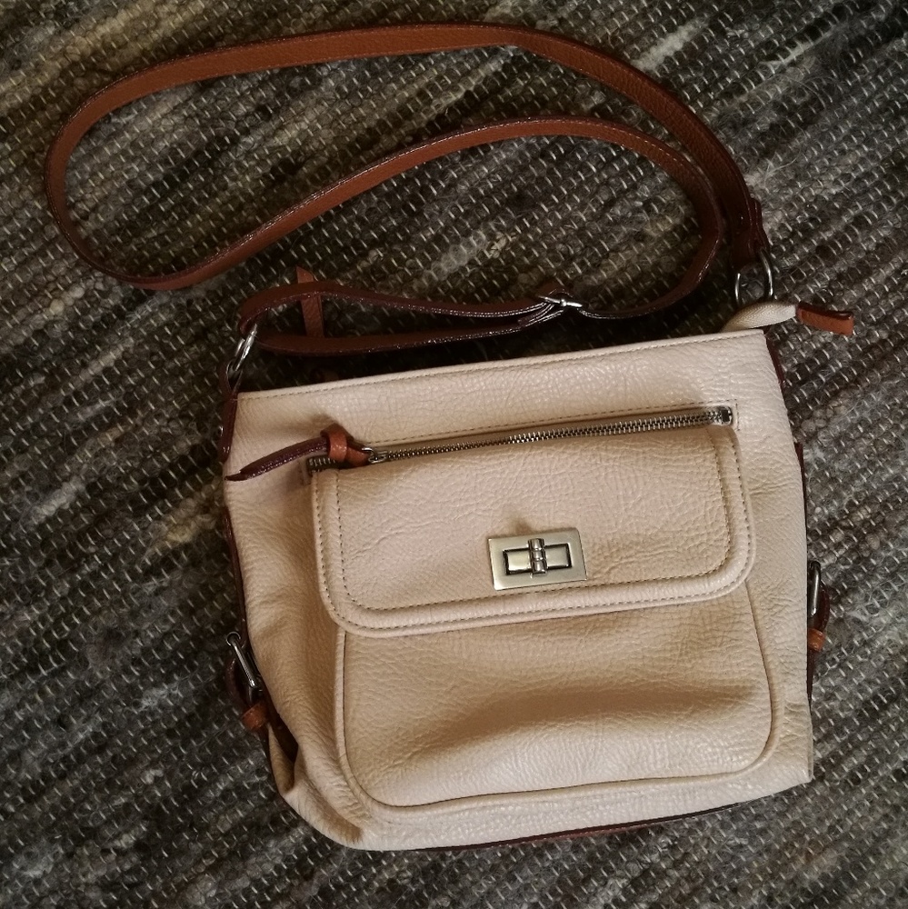 Jessica Simpson Crossbody. DONATING SOON!