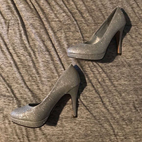 Call it spring silver glitter pumps - Picture 3 of 3