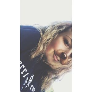 Meet your Posher, Hannah