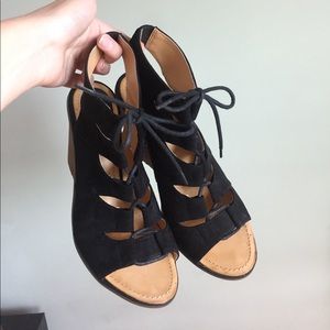 Melrose and Market wedges