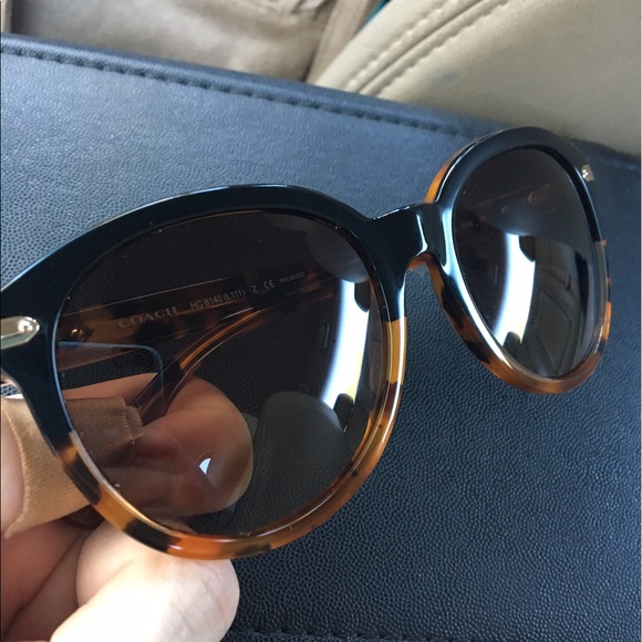 Black/tortoise coach sunglasses - Picture 4 of 6
