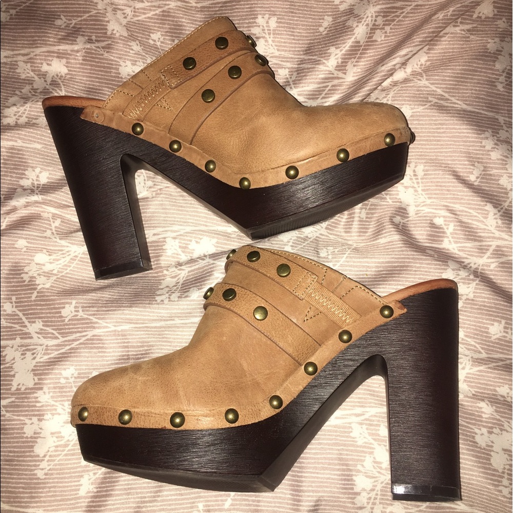 Cute clogs