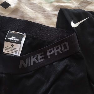 Black Nike Pro Dri-fit leggings