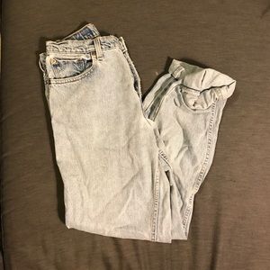 Vintage Levi 550s 28 light blue wash
