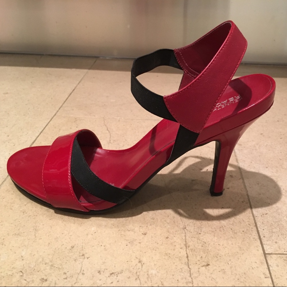 Kenneth Cole Reaction Sandals - Picture 2 of 4