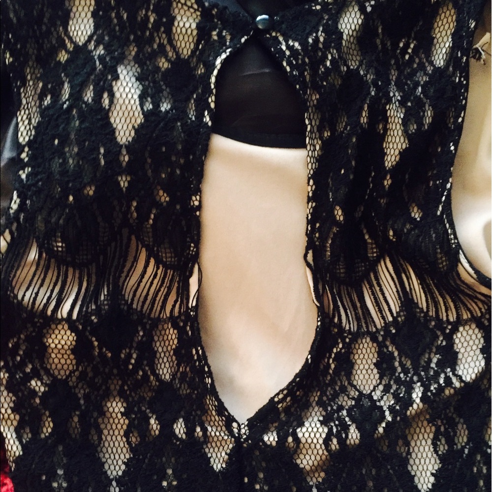 Champagne and black lace gown - Picture 7 of 7