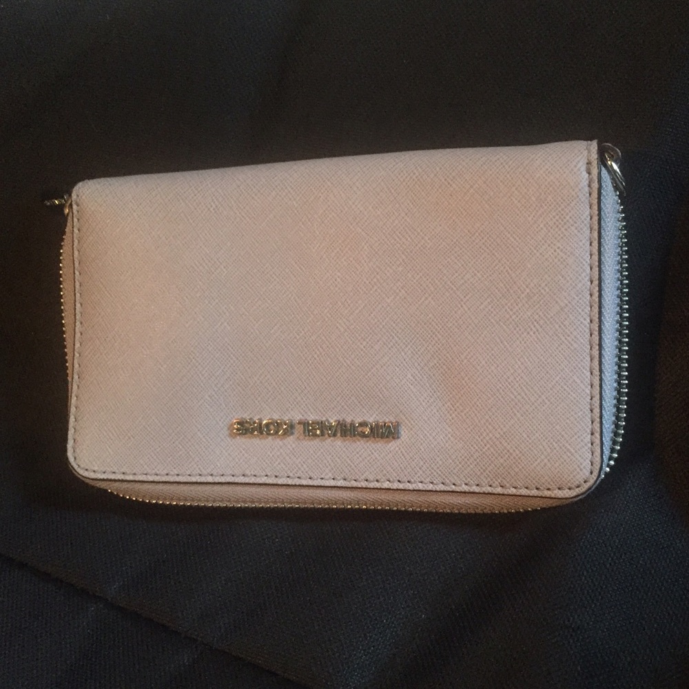 *SOLD**Michael Kors Wallet