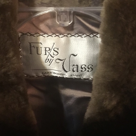 Beautiful Beaver Coat - Picture 3 of 3