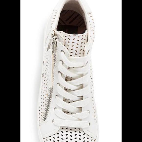 Dolce Vita "Ruth" White slip on zipper detail shoe - Picture 2 of 8