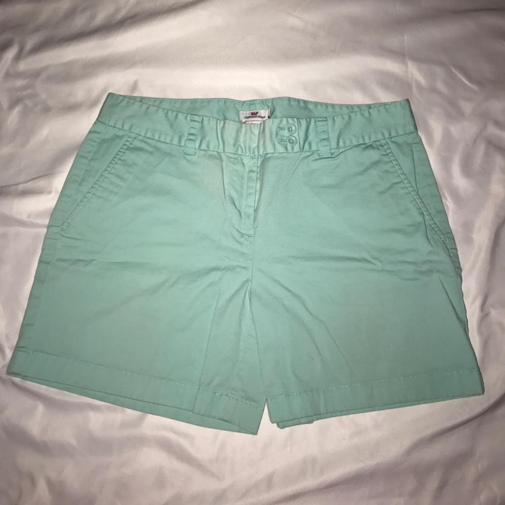 Vineyard Vines 5" shorts