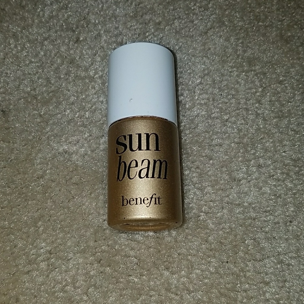 Authentic Sun beam benefit highlighter