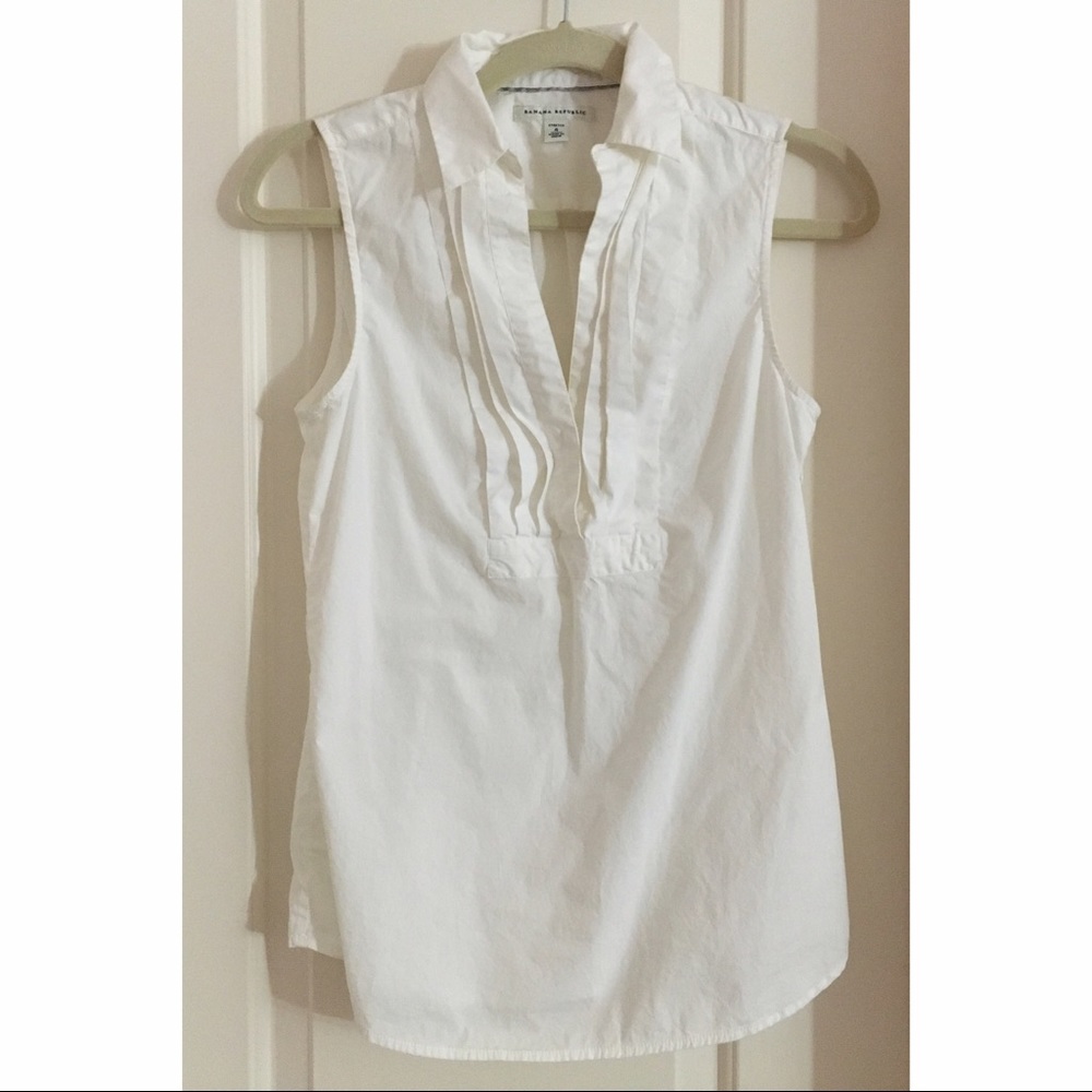 Banana Republic Sleeveless Blouse