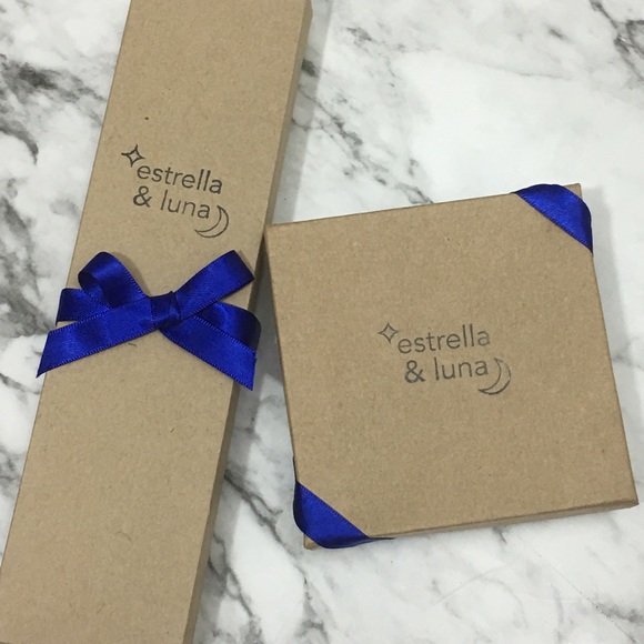 Marble Stone Bar Necklace Delicate Chain LAST 1! - Picture 6 of 6