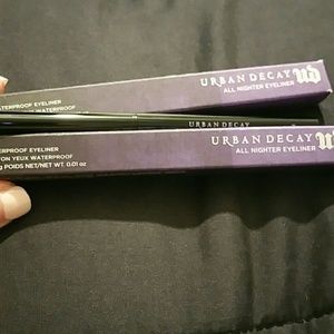 Black Urban Decay Eyeliner