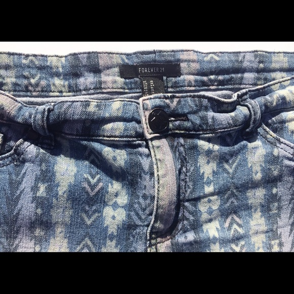 Tribal Print Denim Shorts - Picture 6 of 6