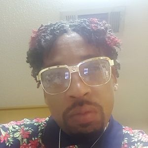 Meet your Posher, Wayne