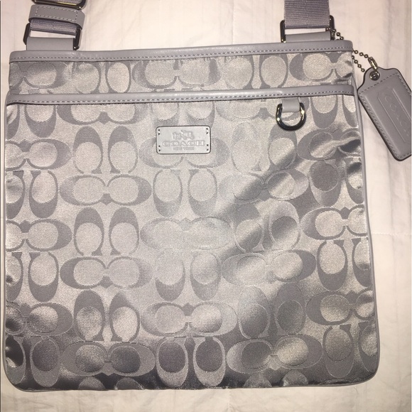 Purse - Picture 3 of 4