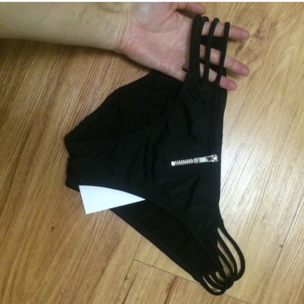 Sexy ASOS bikini bottom high quality zipper caged - Picture 2 of 2