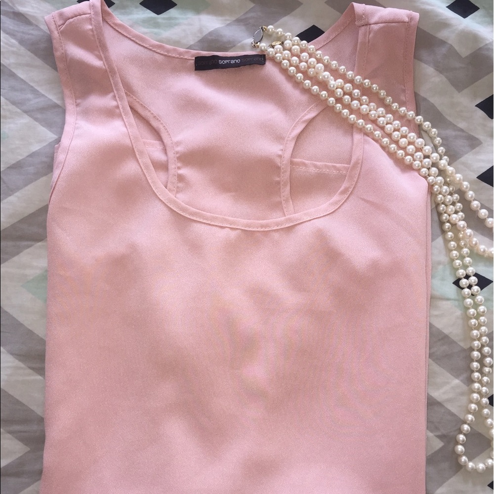 Light pink tank top